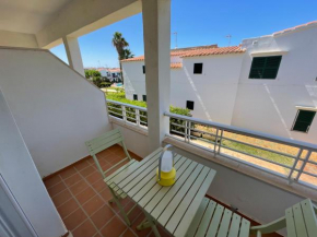 Apartamento con piscina y junto a la playa - MACARELLA.